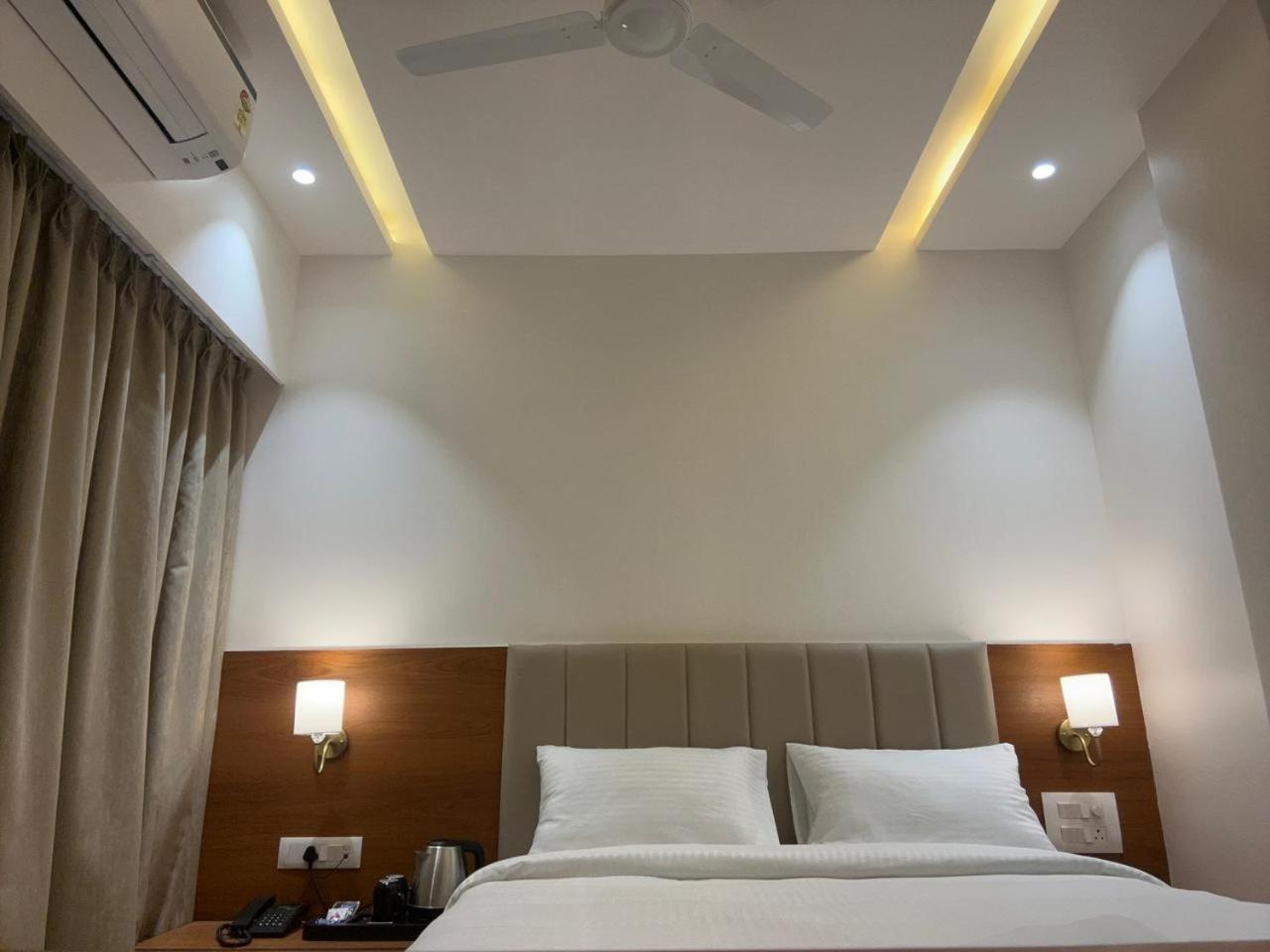 Hotel Neem Heritage Shirdi Exterior photo