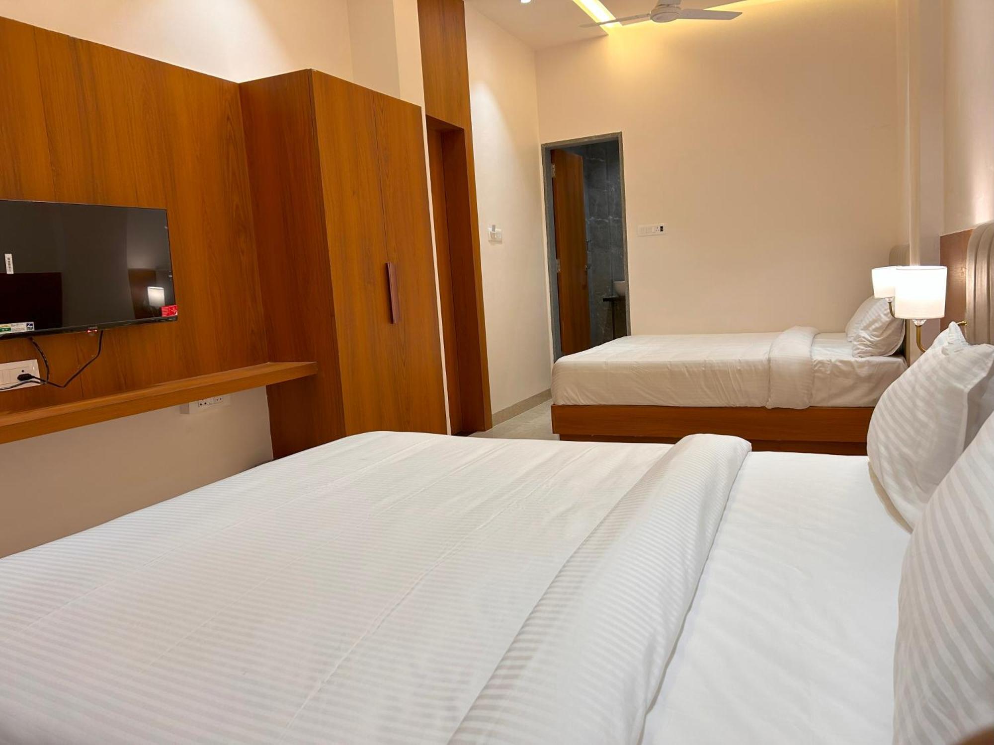 Hotel Neem Heritage Shirdi Exterior photo